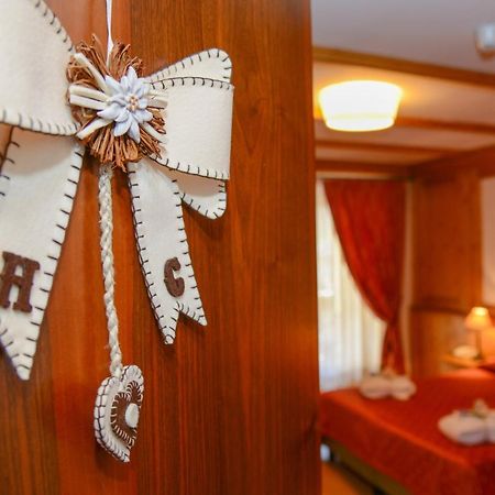 Hotel Corona Pinzolo Eksteriør bilde