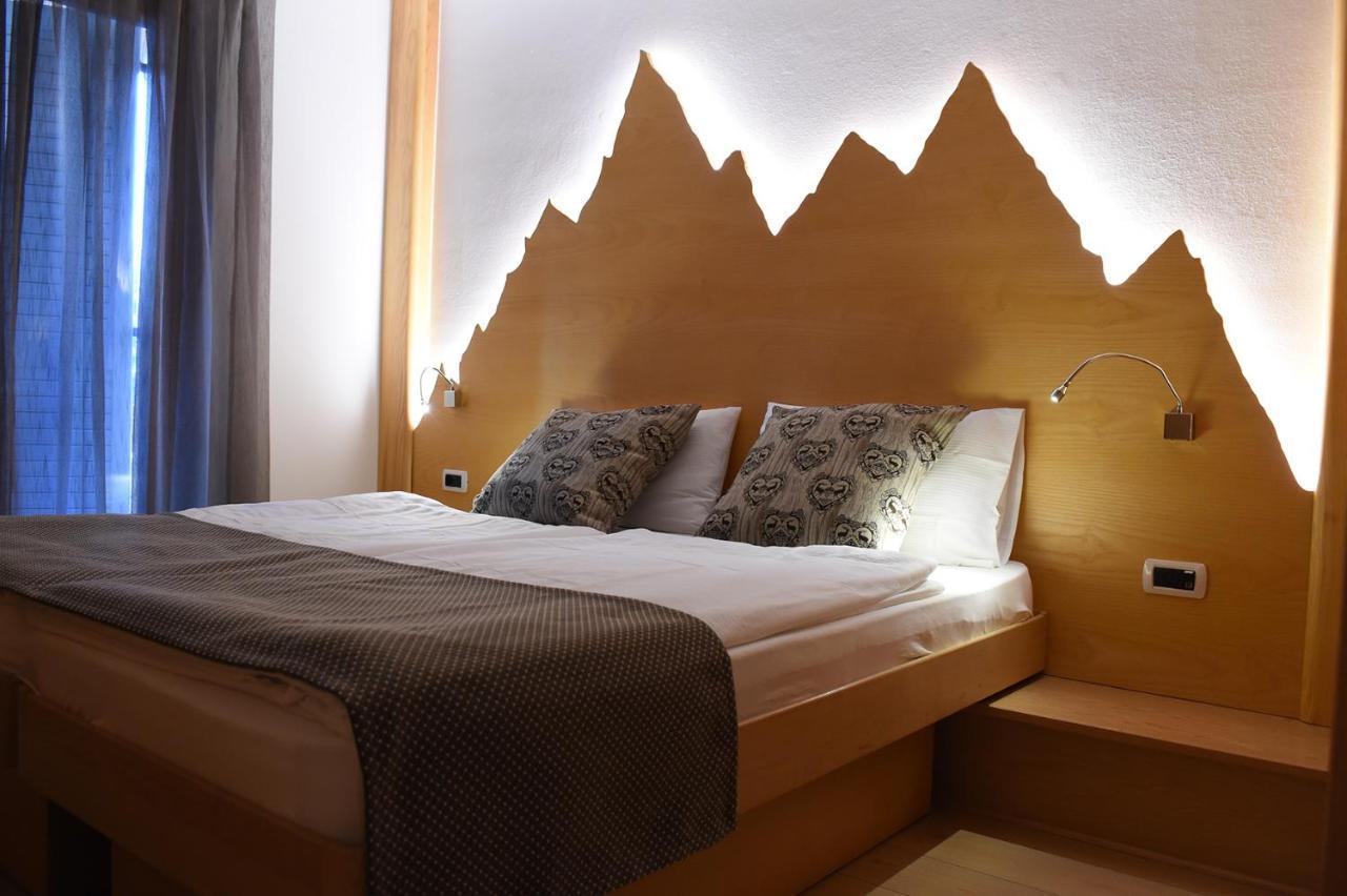 Hotel Corona Pinzolo Eksteriør bilde