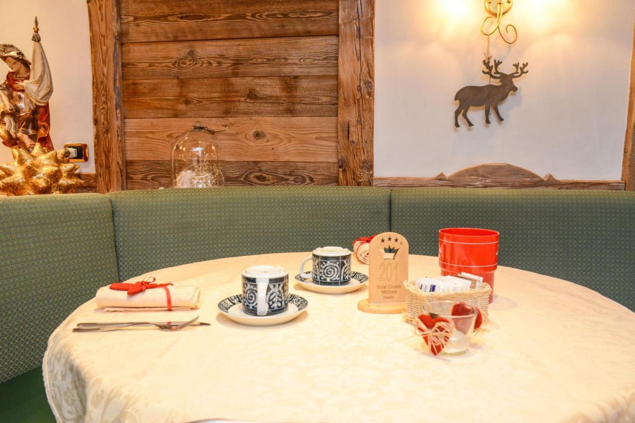 Hotel Corona Pinzolo Eksteriør bilde