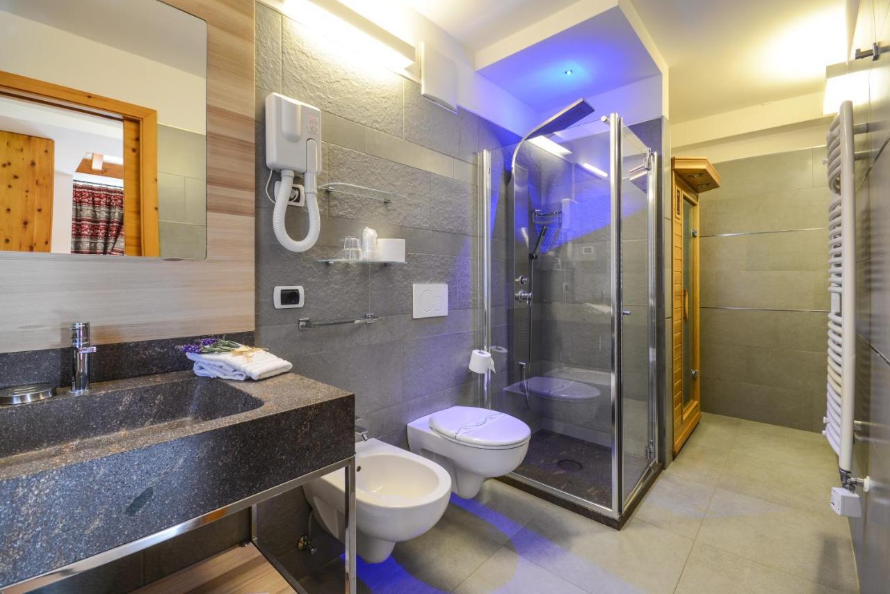 Hotel Corona Pinzolo Eksteriør bilde