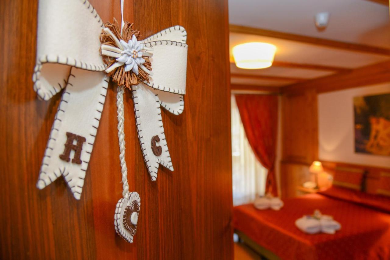 Hotel Corona Pinzolo Eksteriør bilde