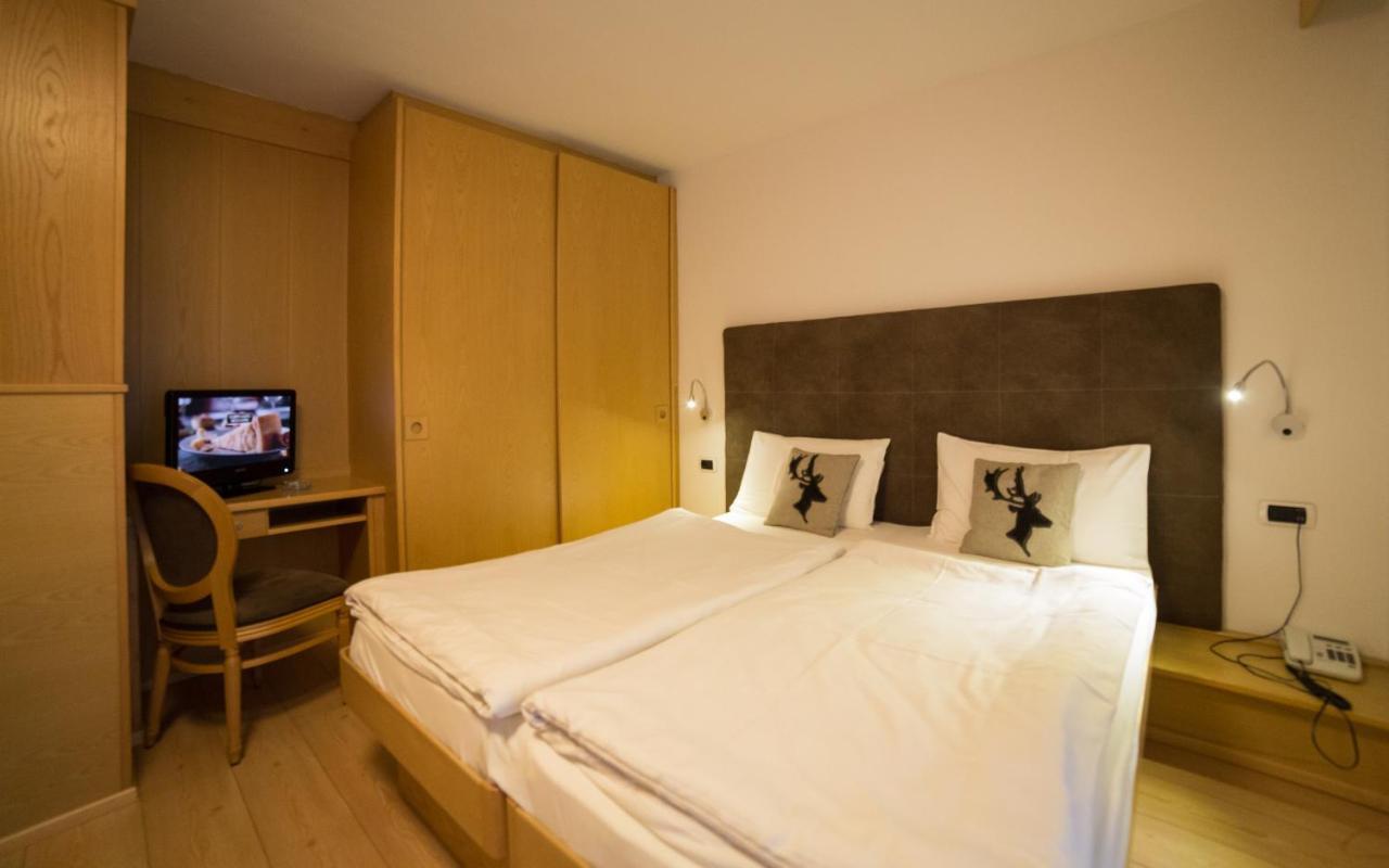 Hotel Corona Pinzolo Eksteriør bilde