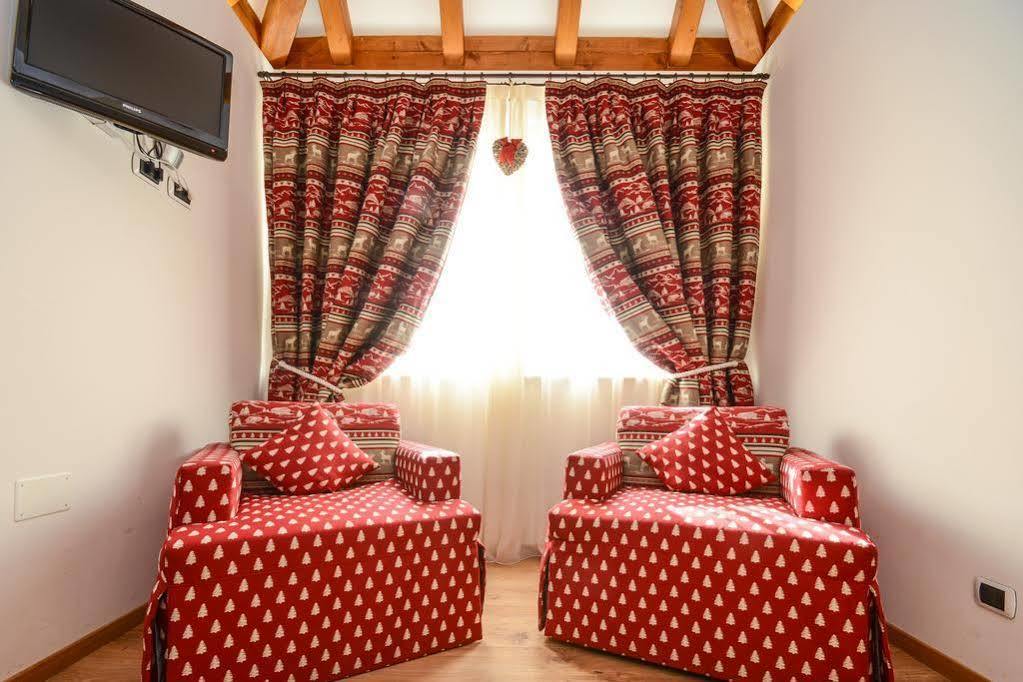 Hotel Corona Pinzolo Eksteriør bilde