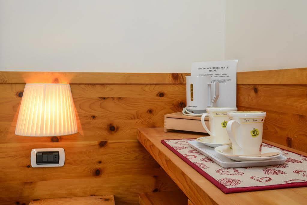 Hotel Corona Pinzolo Eksteriør bilde