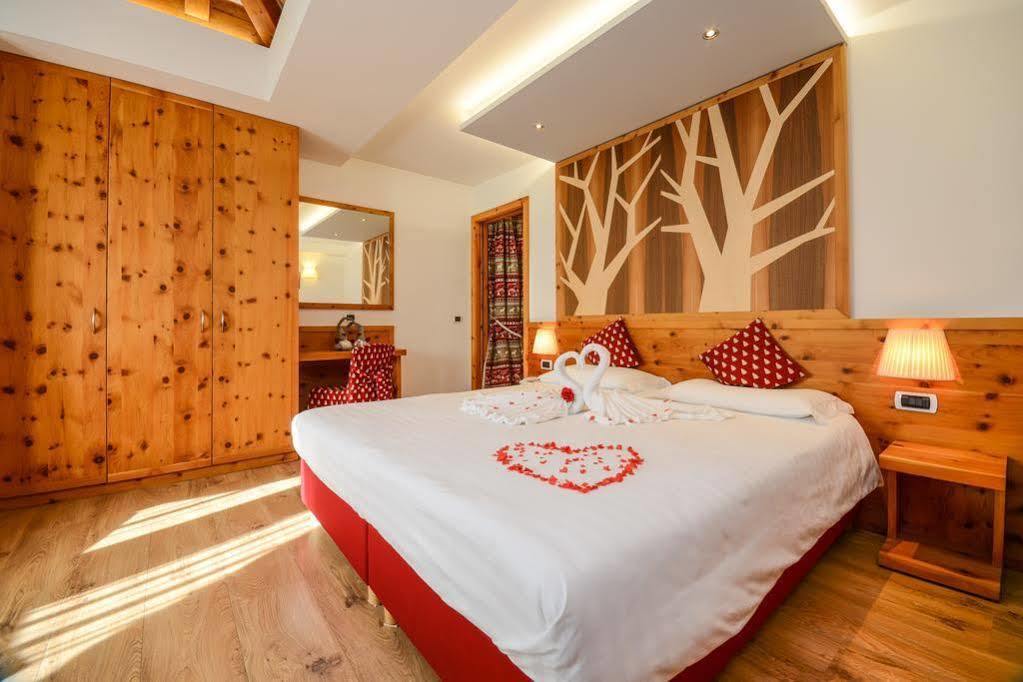 Hotel Corona Pinzolo Eksteriør bilde